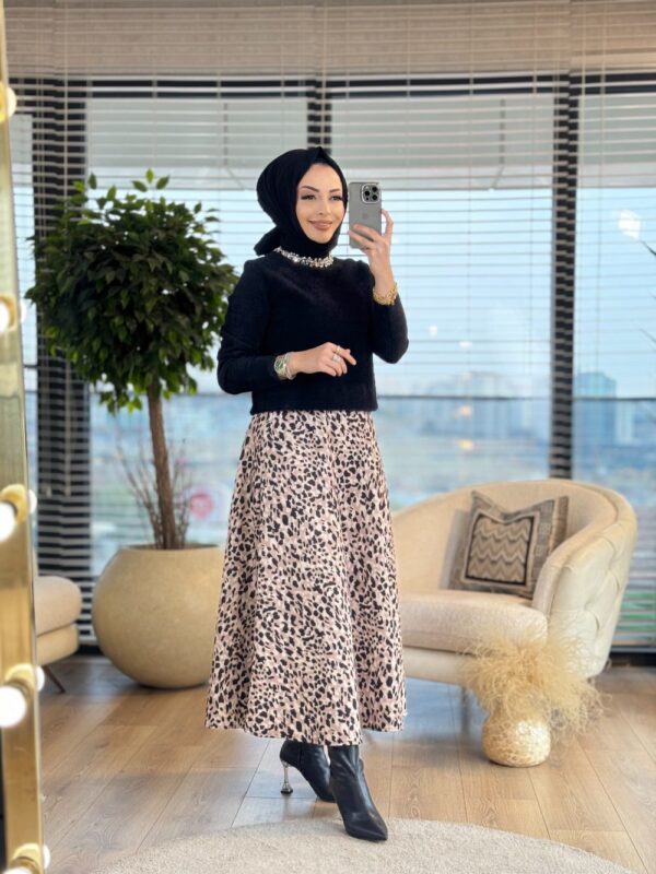 17T4574 Roccioso Angora Kazak Siyah