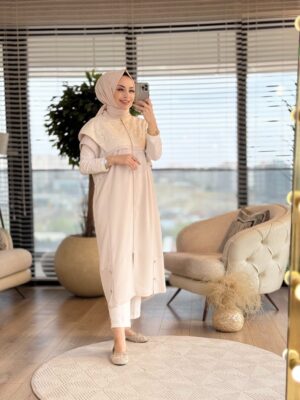2506 Omuzları Dantelli Uzun Yelek Bej