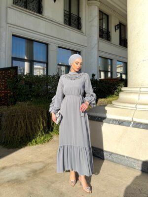 Lina Elbise Gri